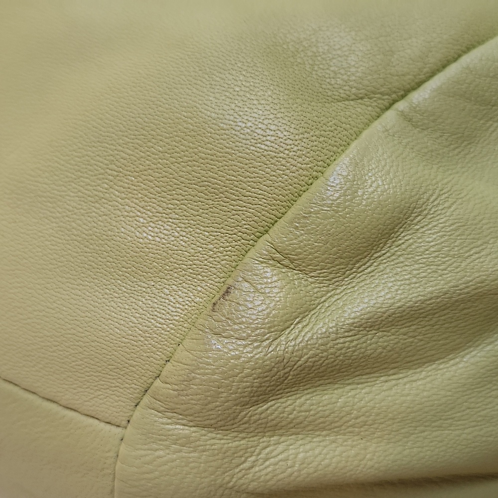 St John 100% Leather Blazer in a beautiful vibrant green. - Picture 9 of 12